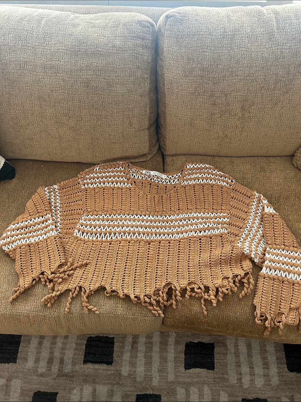 Boho Crochet Fringe Sweater - Camel and White